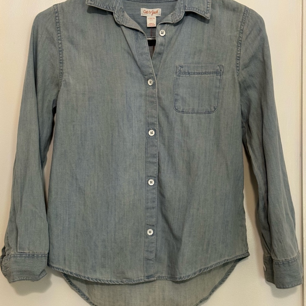 Cat & Jack Light Wash Denim Blue Button-Up Shirt Kids